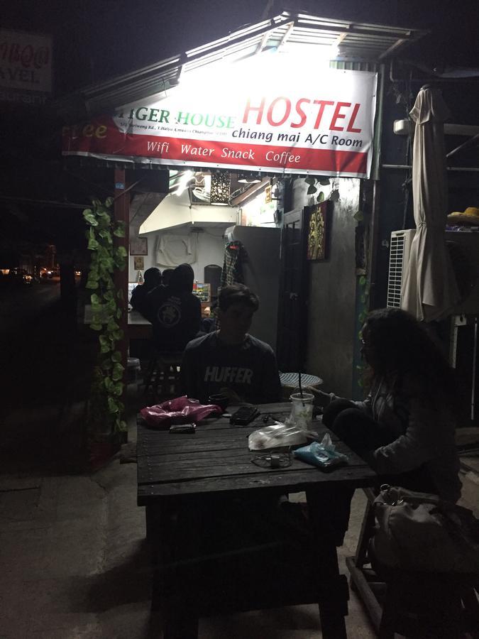 Tiger House Hostel (Adults Only) Chiang Mai Extérieur photo
